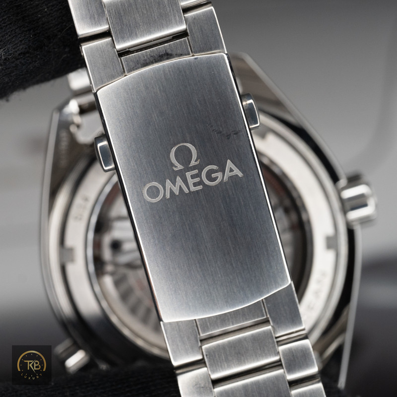 Omega Seamaster Planet Ocean GMT - Image 14