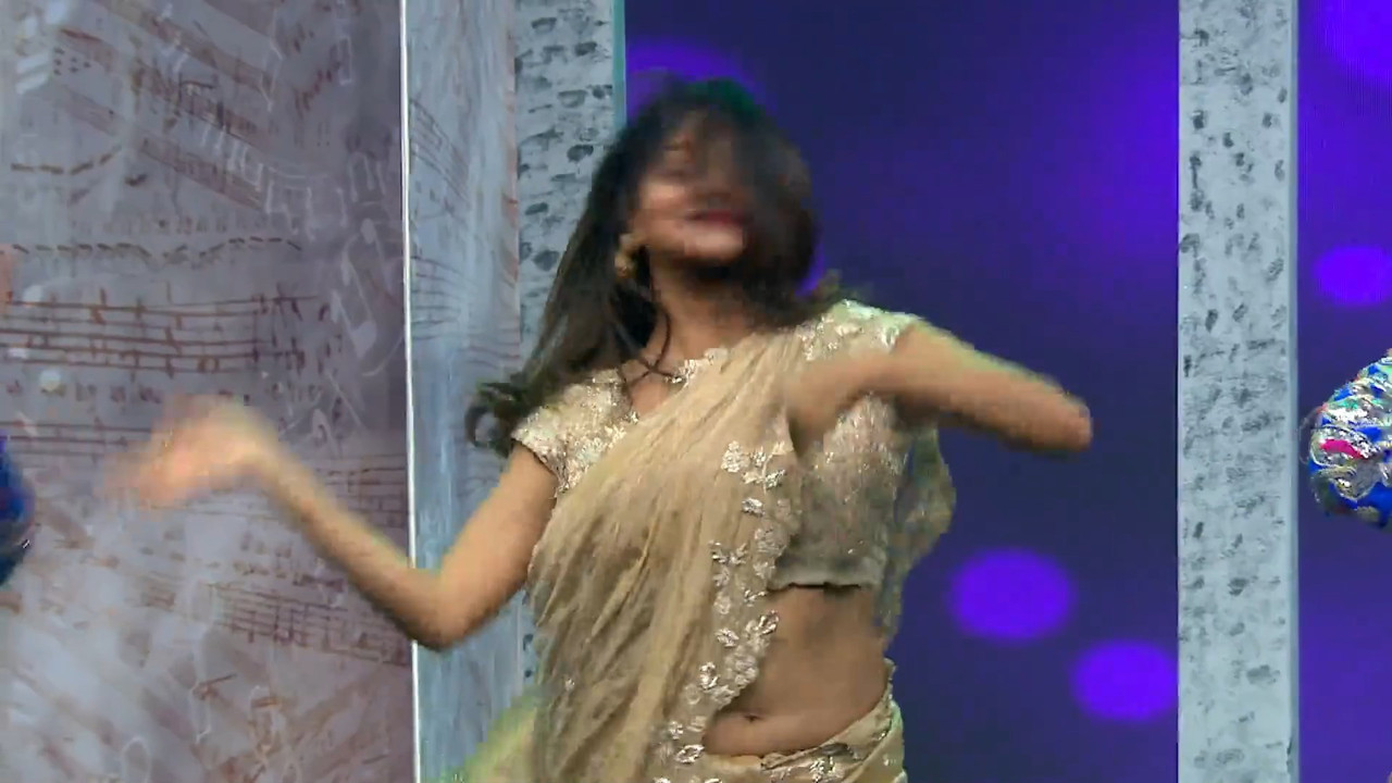Rachita-ram-hot-and-sexy-dance-in-saree-