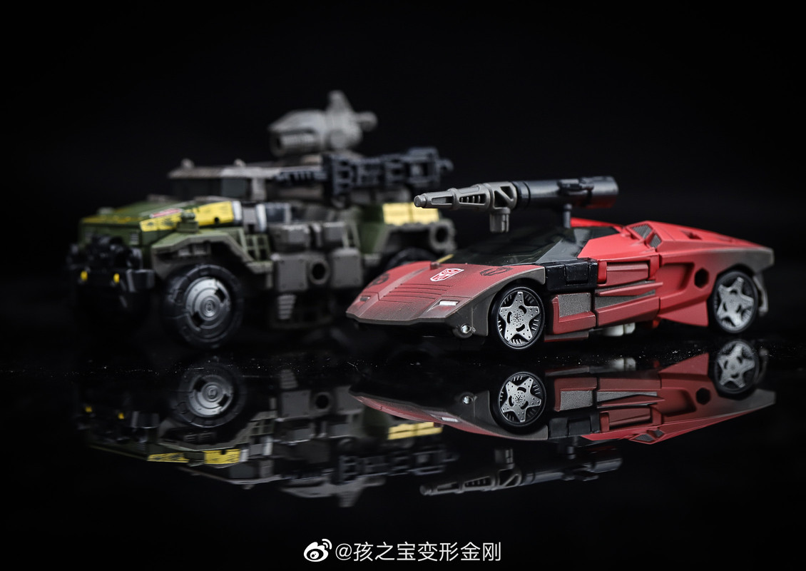 WFC-Netflix-Hound-Sideswipe-07