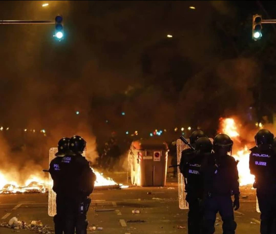 46EC3F10-2949-4A13-A48F-2E90F8959490