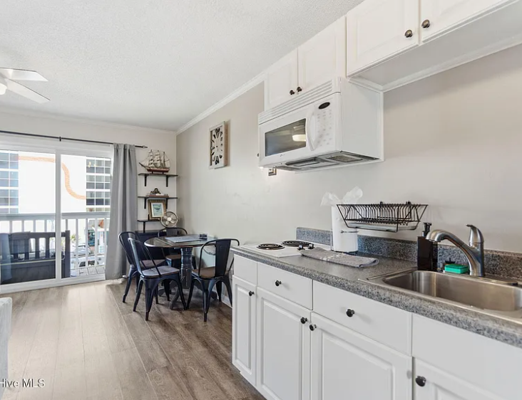105 Tennessee Ave Unit 304 Image 3