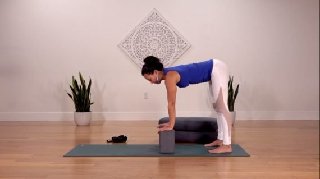 The Collective Yoga - Strengthening Prenatal Yoga