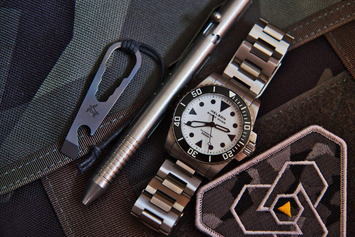 Helson Shark Diver titane 38mm XT013867