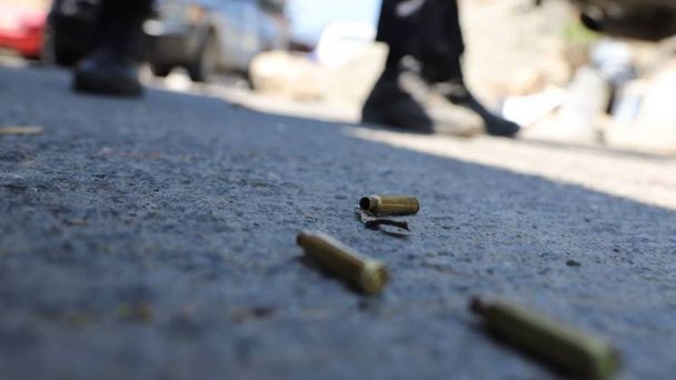 Sin clemencia alguna, pistoleros acribillan y matan a una mujer en Zacatecas