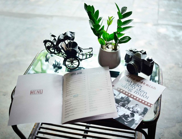 Tranh nhau 'sống ảo' ở 12 quán cafe có góc check-in bao trọn Hồ Tây - ảnh 52 tranh nhau "song ao" o 12 quan cafe co goc check-in bao tron ho tay - anh 52