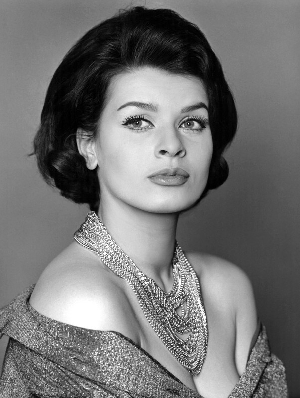 Senta_Berger_mb42