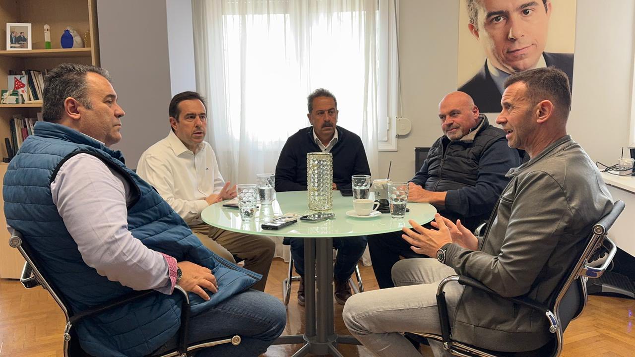 ΞΕΚΙΝΑ ΤΟ ΕΡΓΟ ΤΟΥ ΤΕΛΩΝΕΙΟΥ ΧΙΟΥ – ΠΡΩΤΗ ΣΥΝΑΝΤΗΣΗ ΜΕ ΤΟΝ ΚΑΤΑΣΚΕΥΑΣΤΗ