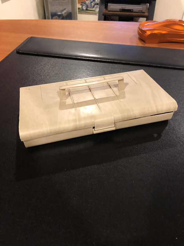 06FAA95F-EBA1-4455-806F-8C0BB20F7954