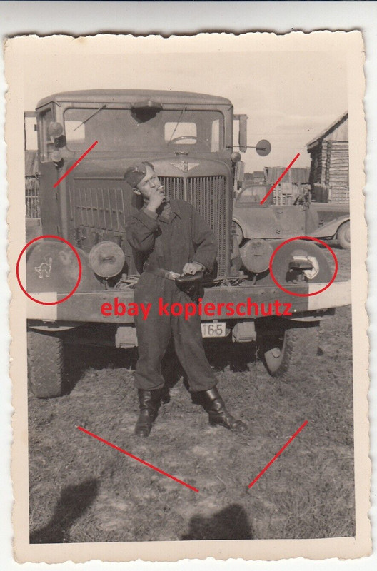 Orig.Foto Luftwaffe LKW (Büssing) PKW Truppenkennzeichen 10J.G.26 Geschwader