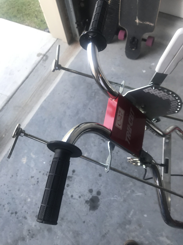 BDB7B334-79F1-4A4B-8621-6216FA2C5742