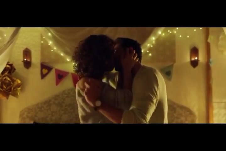[Image: Bollywood-Hot-Kissing-TRFGF-12.jpg]