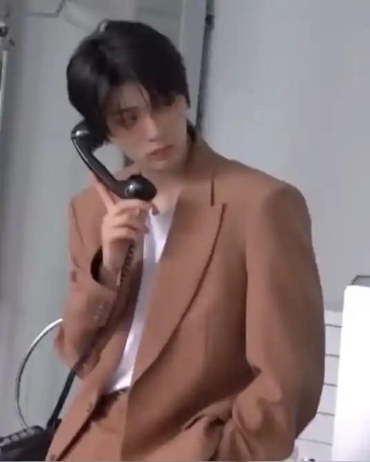 20250929_165746_copy_536x670_1