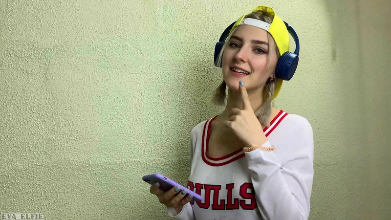 Schoolgirl Eva Elfie Sucks Her Boyfriend s Thick Cock