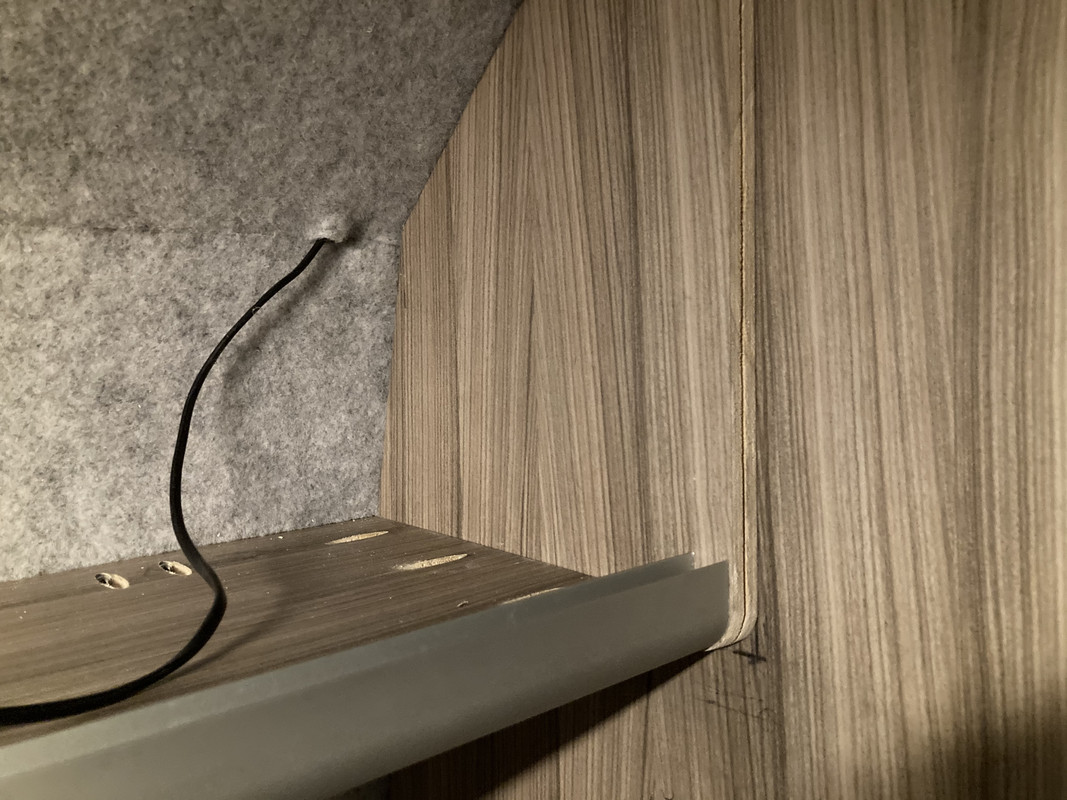 D014B2C2-F221-4384-B542-D33F610C5E2B