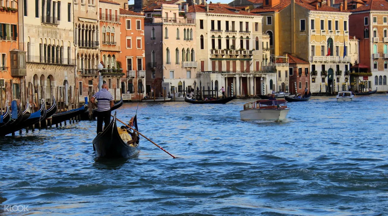 Gondola di Venesia