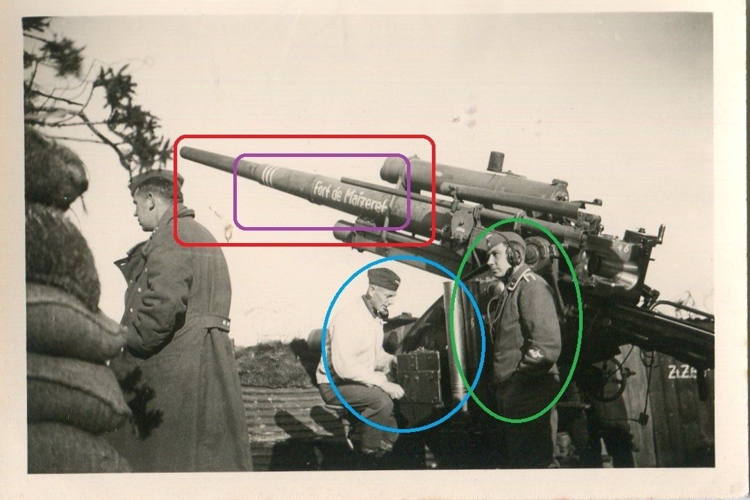 2 WK Flakgeschütz mit Namen DORA