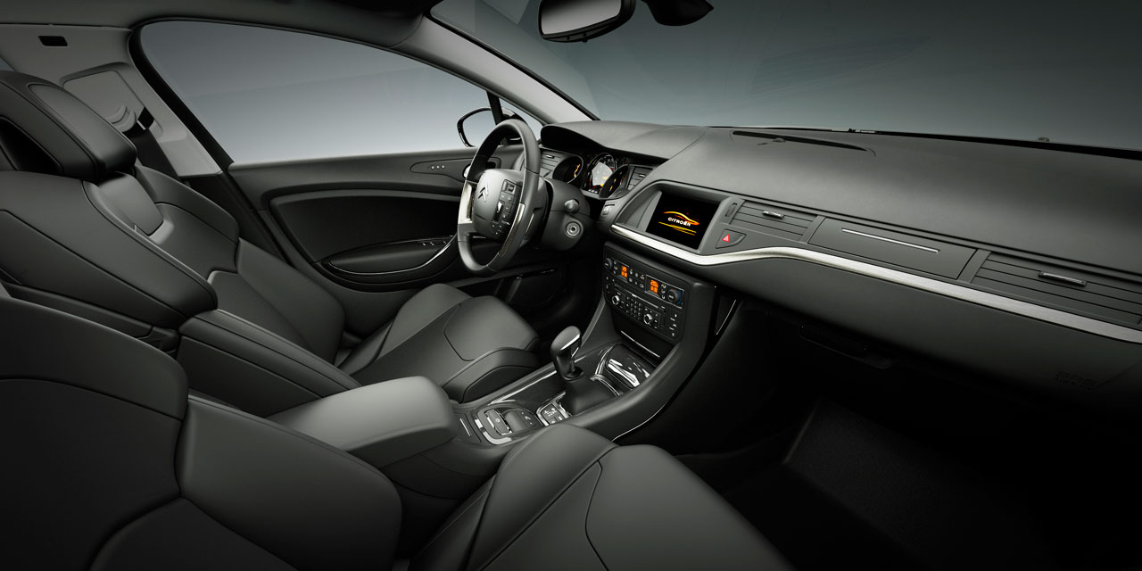 Citroen-C5-Interior-2-lg.jpg