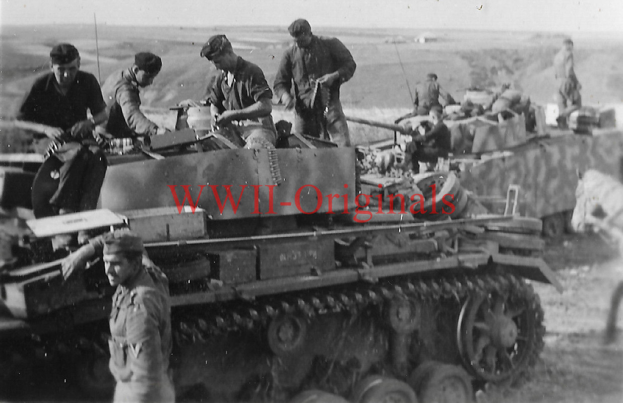 WWII Photo Tank Panzer III Seitenschürzen1