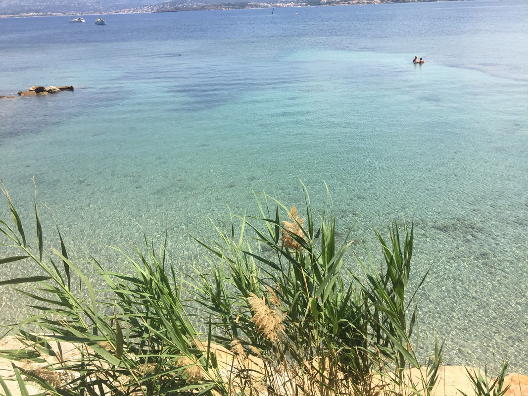 E85B0E2B-88D0-4CB5-ABED-11877E112E34