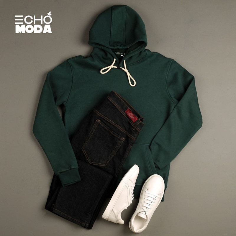 أطقم ملابس رجالي شتوية بألوان غامقة تجمع بين الكاجوال والكلاسيك