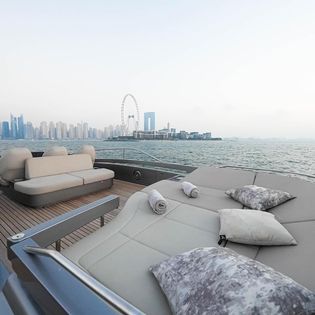 private yacht rental Dubai