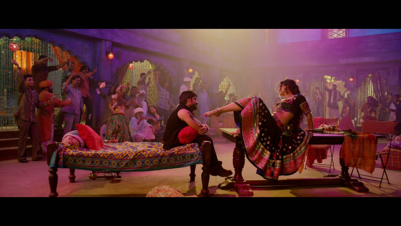 Piya More.m2ts_000139.215