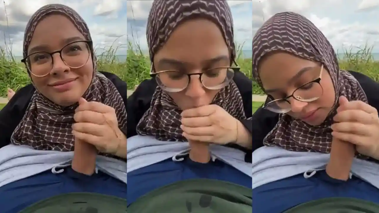 Cute Hijabi Girl Sucking Dick of her Bestfriend in Outdoor