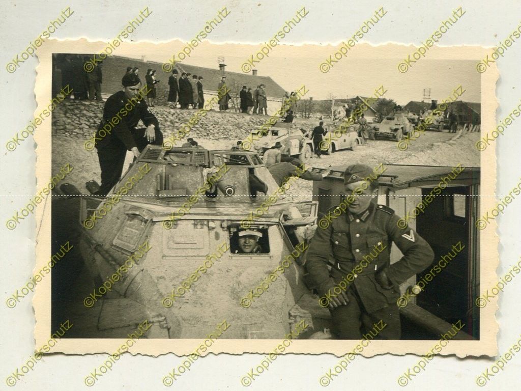 Foto, Panzerspähwagen (2 cm) (Sd. Kfz. 222) am Drina Übergang, K