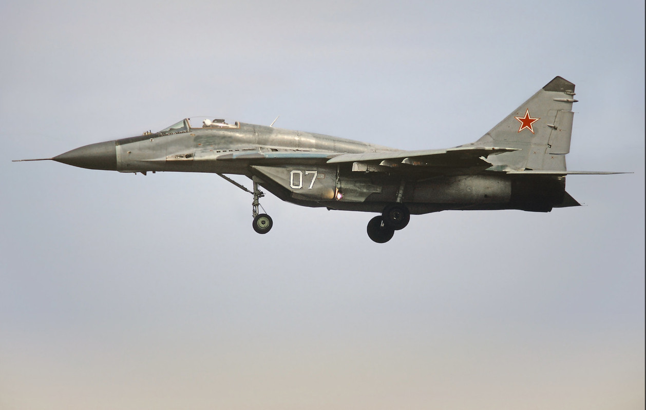 787. IAP, Mig-29 07 white (4)