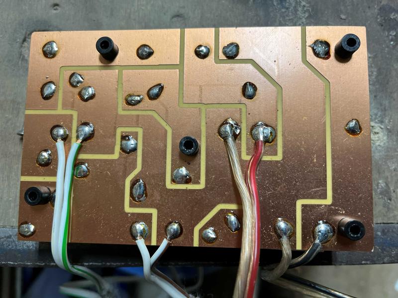 [Bild: Frequenzweiche-hinten.jpg]