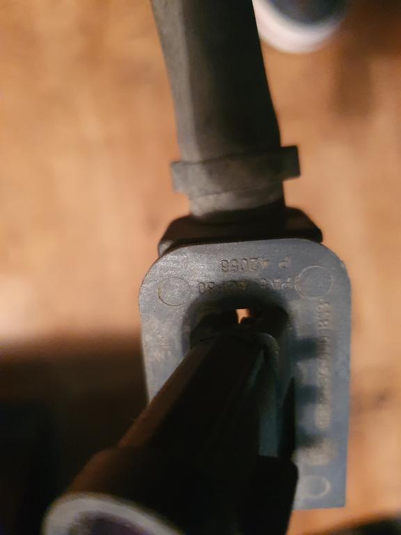 Крепление приборной панели