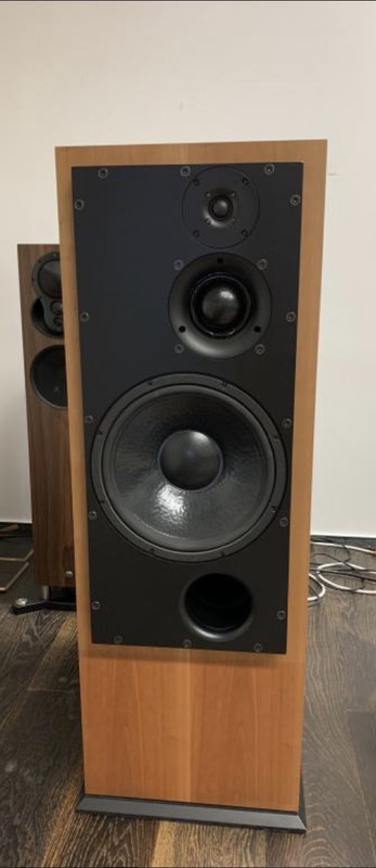 EAFDB292-3340-46C7-9822-02A9519FF7E5