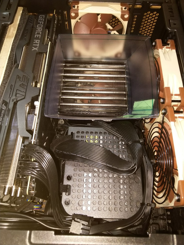 Log NR200 with sidemounted 140mm intake fan Alpenföhn Black Ridge and Noctua NHC14S SFF