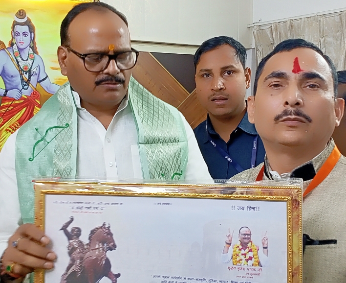  सहारा इंडिया निवेशकों को मिले भुगतान या भूमि, परशुराम जन्मोत्सव पर घोषित हो अवकाश डिप्टी सी.एम. से लखनऊ में वार्ता 