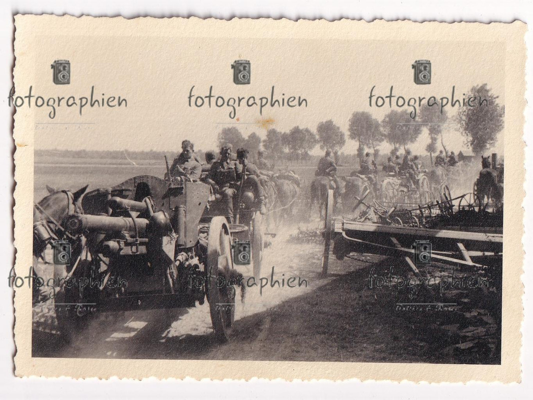 orginal Foto 2. Weltkrieg Frankreich Vormarsch Artillerie Geschütz 1940.