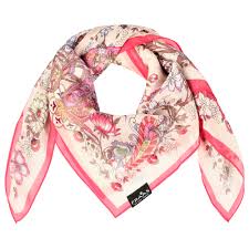 https://i.postimg.cc/rmdMctjd/foulard.jpg