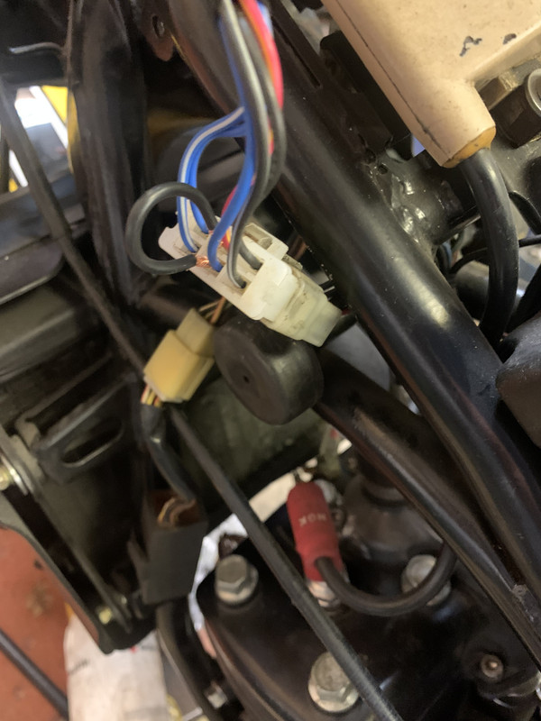 E4041431-55F2-4E07-B2FF-661766CA57B4