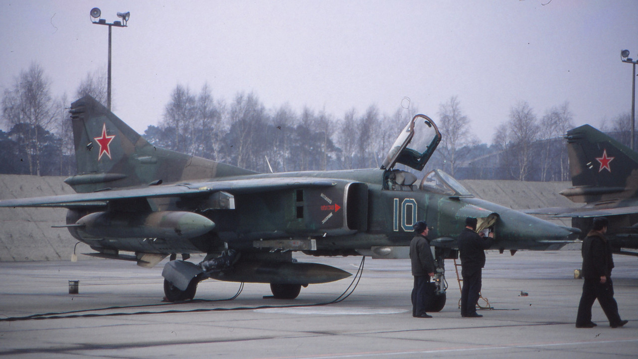 559 APIB Mig-27K 10 Blue_76802625158_3
