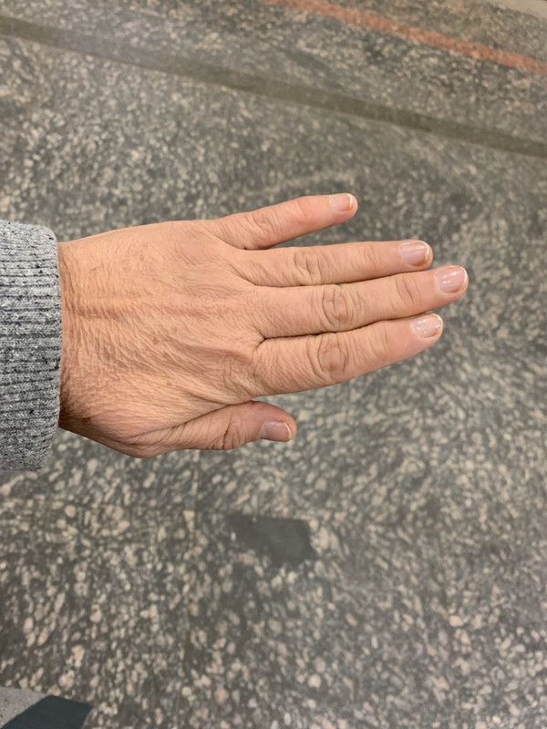 607066F8-6DE4-4953-A2AA-B39B8D606D12