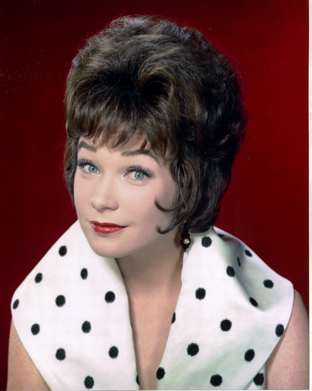 Shirley_MacLaine_c89