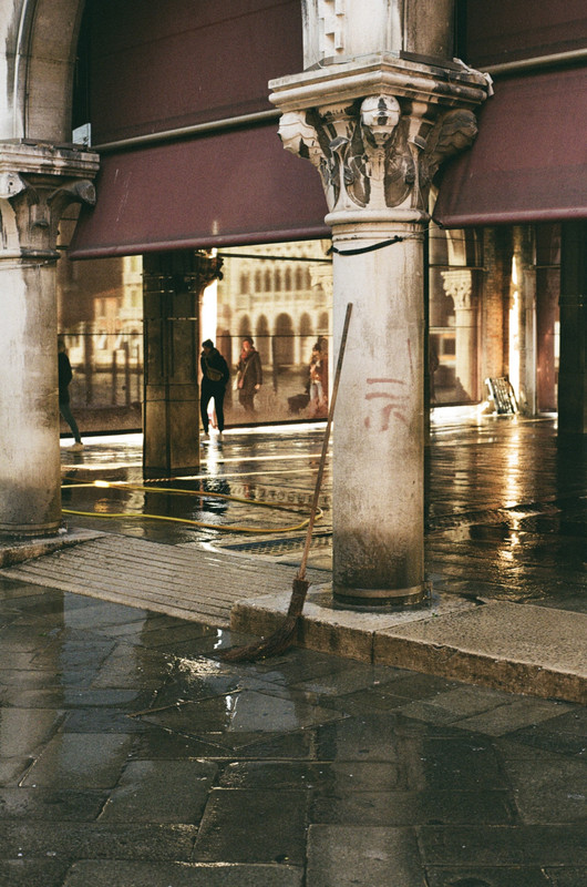 B265E874-475F-4B62-8E3E-21C609256244