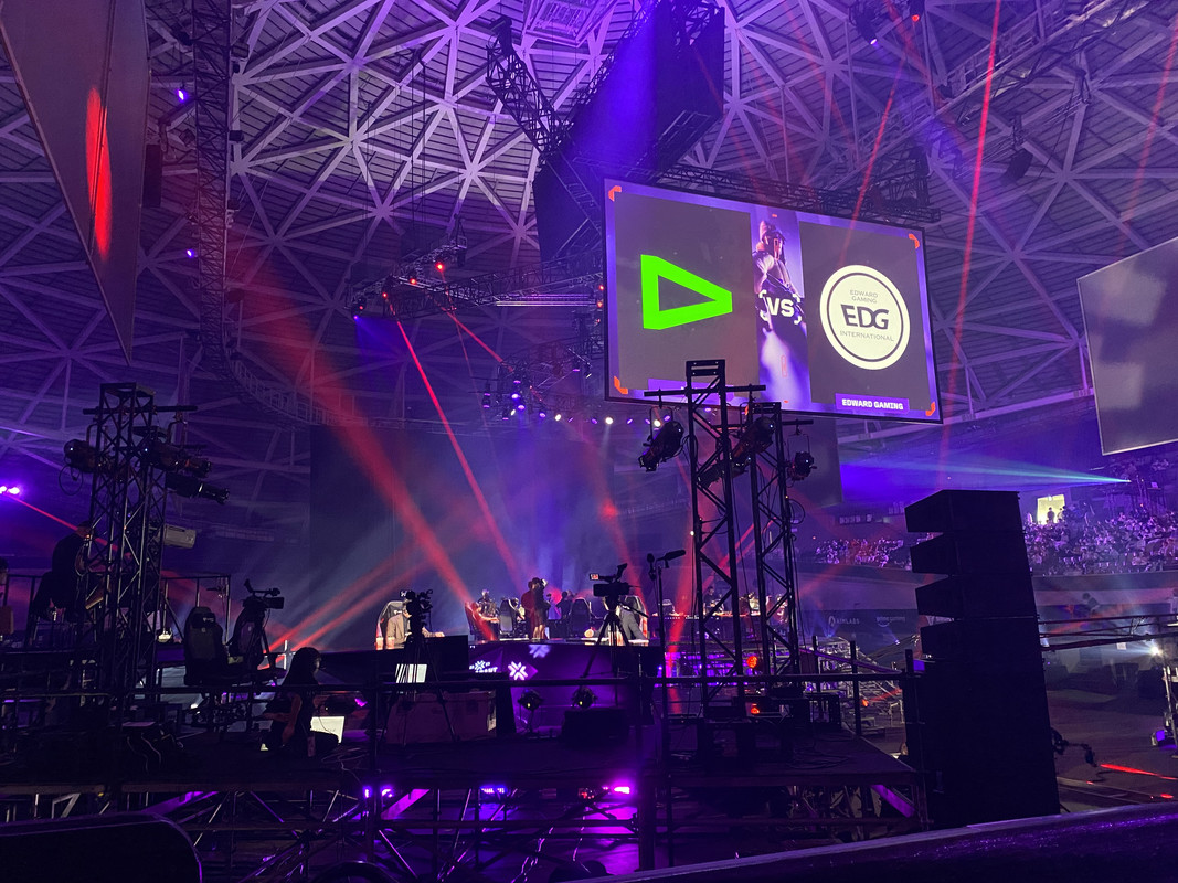 EB995617-9B56-4C18-A463-CBDC028C7F4D