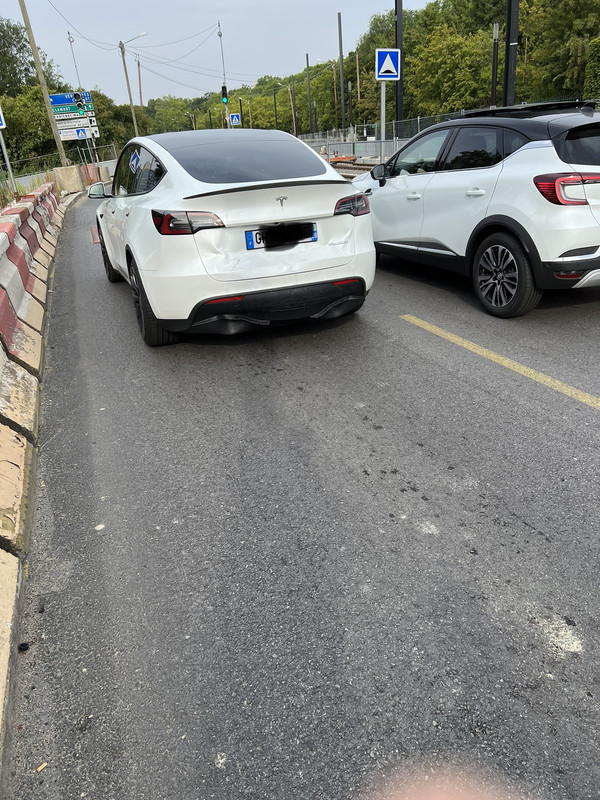 180AD8BC-8782-4C4E-998B-FF33E1C2BEC7