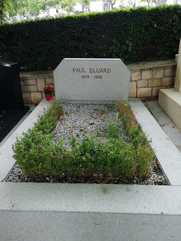 Paul-Eluard-tombe