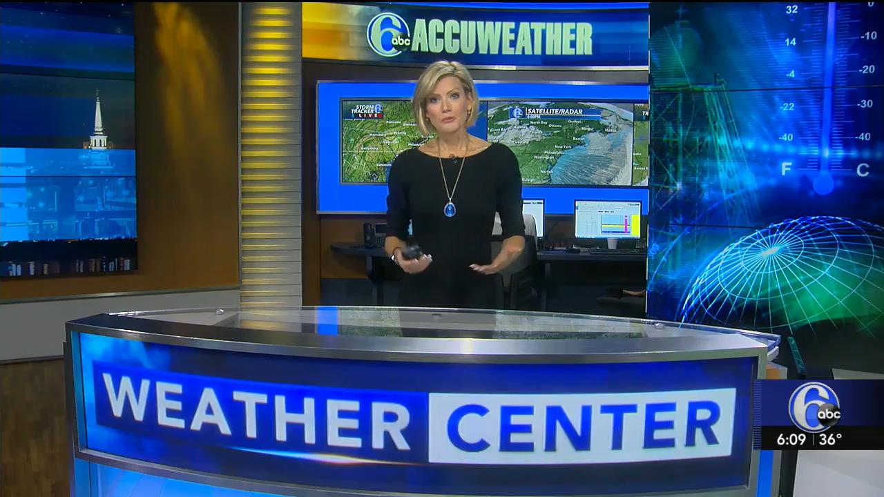 25 January - 23.00.00 - Eyewitness News at 6. Local news, sports