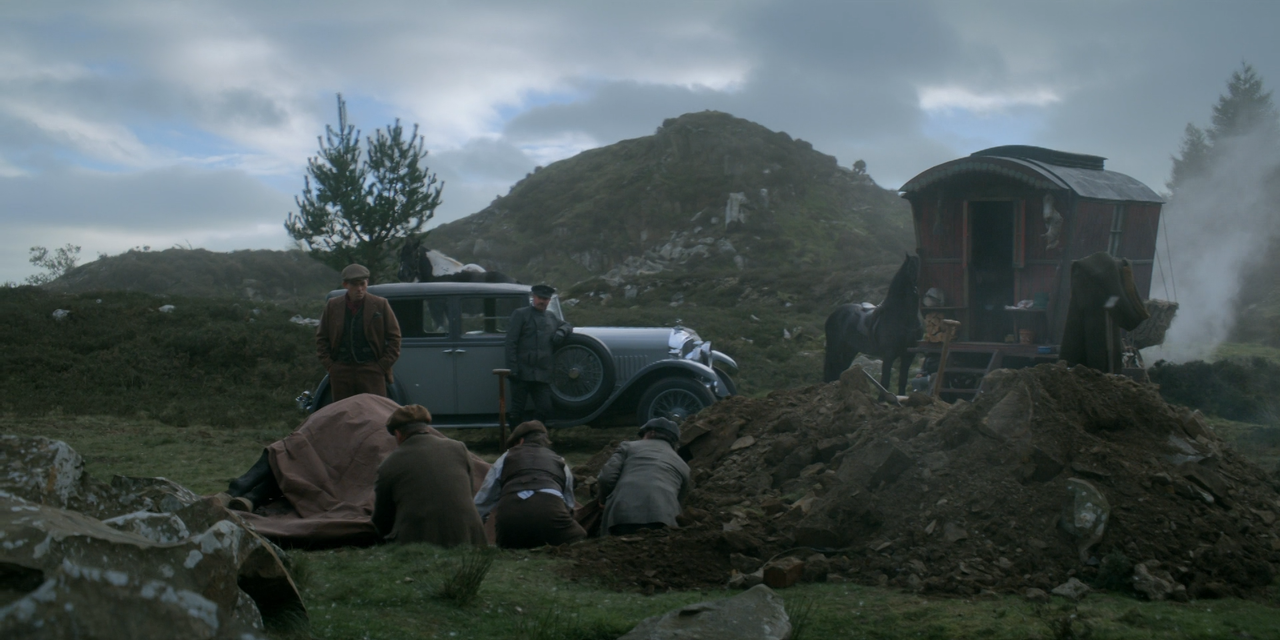 Peaky.Blinders.5x01.Black.Tuesday.ITA.ENG.1080p.AMZN.WEB-DLMux.D