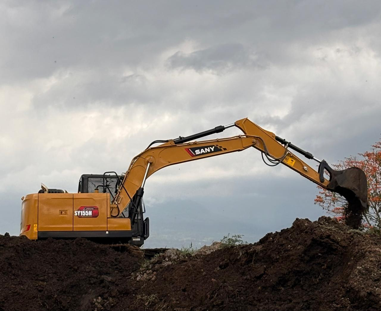 Excavadora SANY
