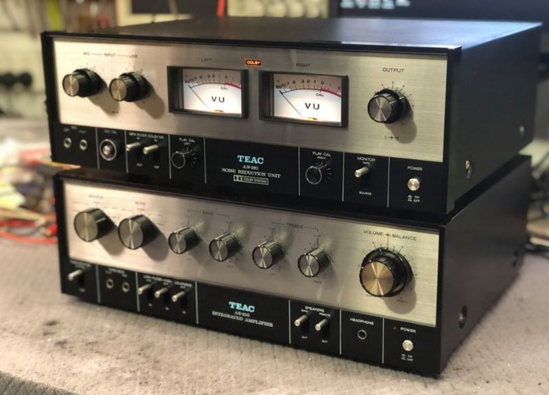 [Bild: TEAC-AS-100-und-TEAC-AN-180-II.jpg]