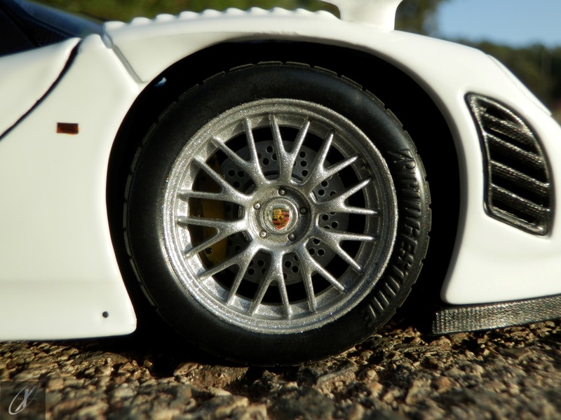 Porsche 911 GT1 Strassenversion (31)
