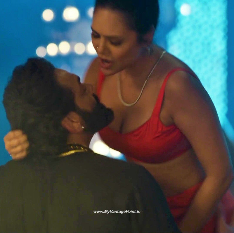 54Esha Gupta Hot in Aashram Web Series